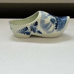 VTG 70s Delfts Holland Handpainted Ceramic Shoe w/hole to Hang